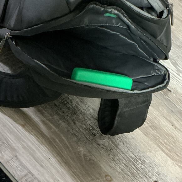 Korin Anti-Theft Laptop Backpack with Lock USB Port Fits 16” Black - Picture 2 of 15